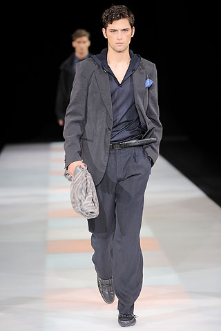 Giorgio Armani / - 2010